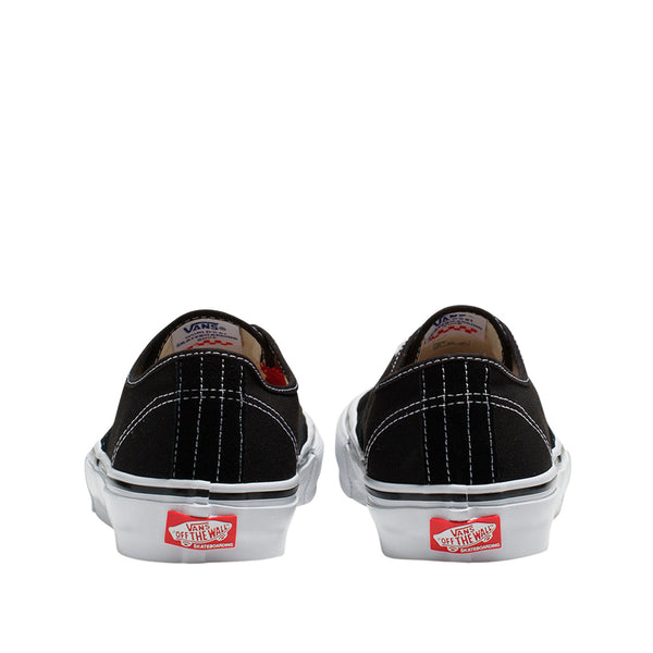 Tennis Auth para hombre color negro y blanco